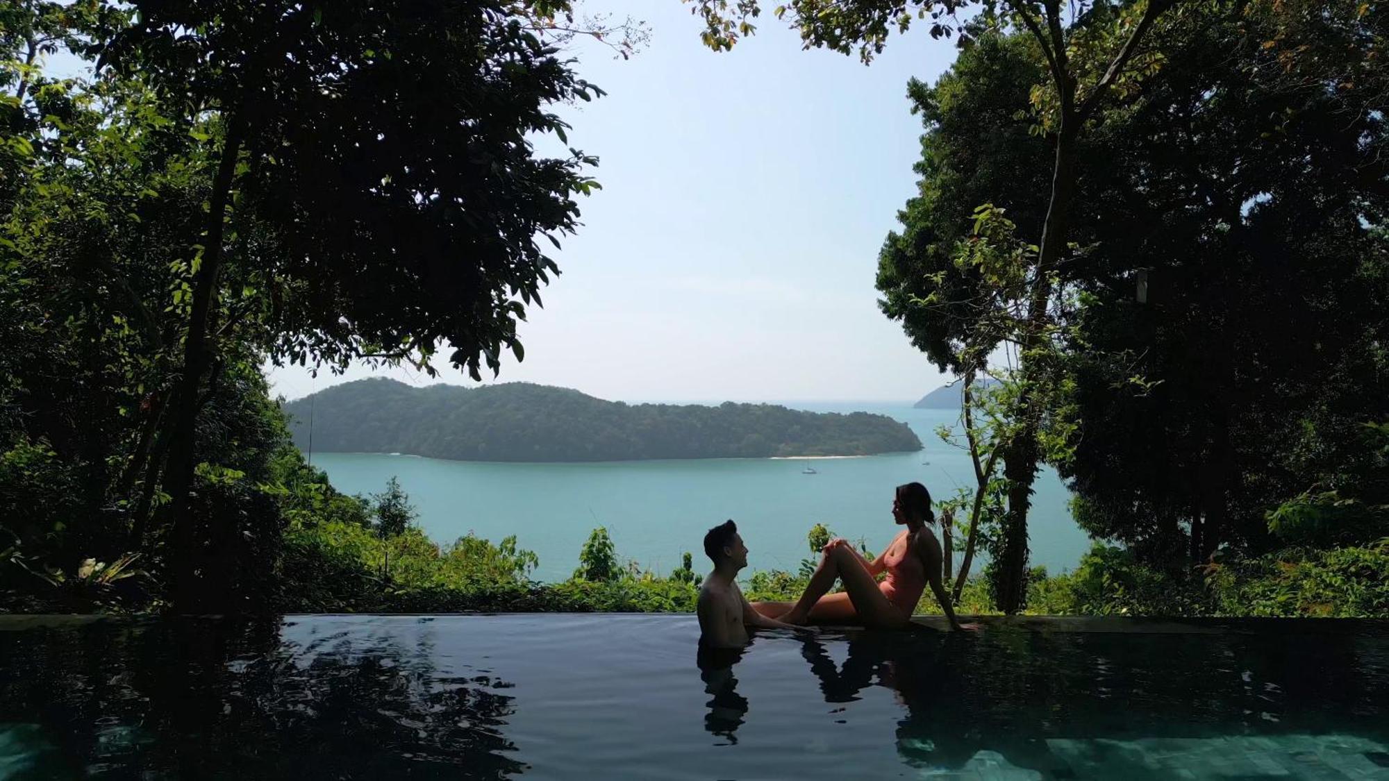 Ambong Pool Villas - Private Pool Pantai Cenang  Buitenkant foto