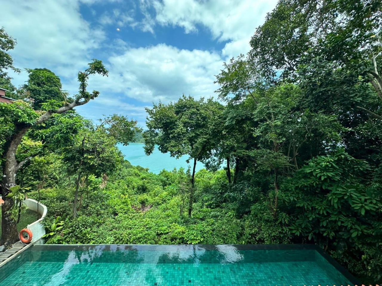 Ambong Pool Villas - Private Pool Pantai Cenang  Buitenkant foto