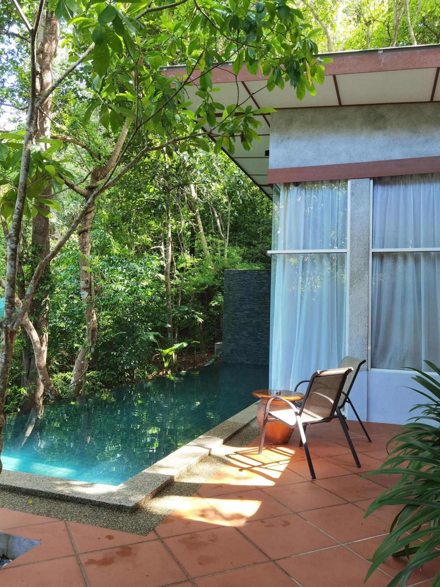 Ambong Pool Villas - Private Pool Pantai Cenang  Buitenkant foto